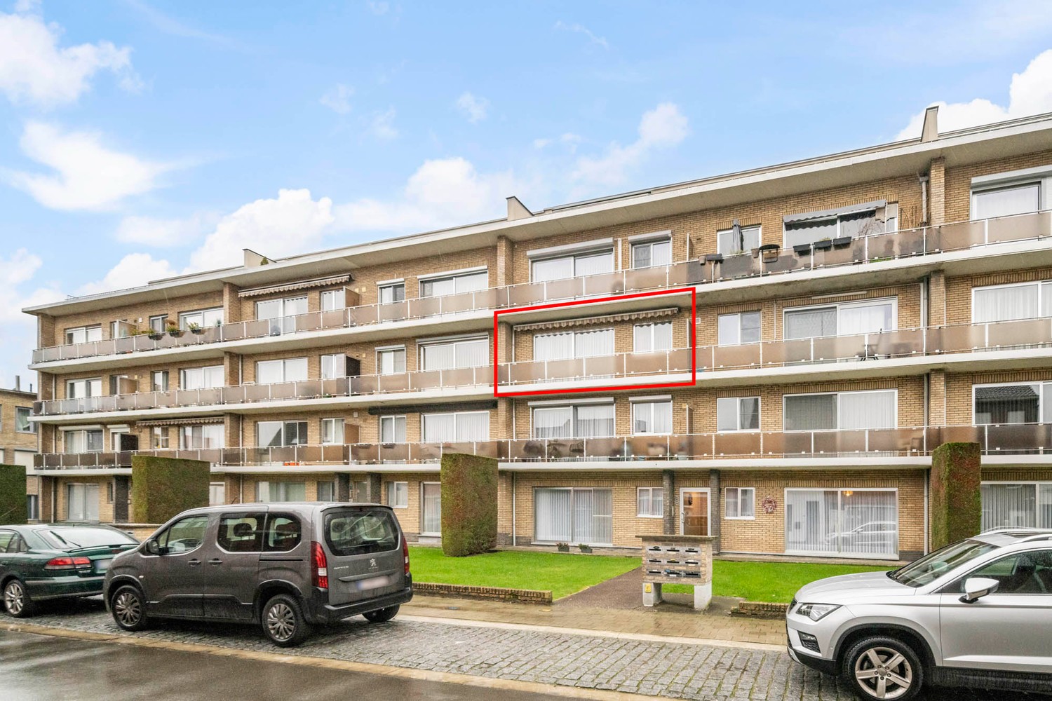 Ruim en verzorgd appartement (V2) met 2 slpks op wandelafstand van het centrum met een EPC B-certificaat. - foto 2