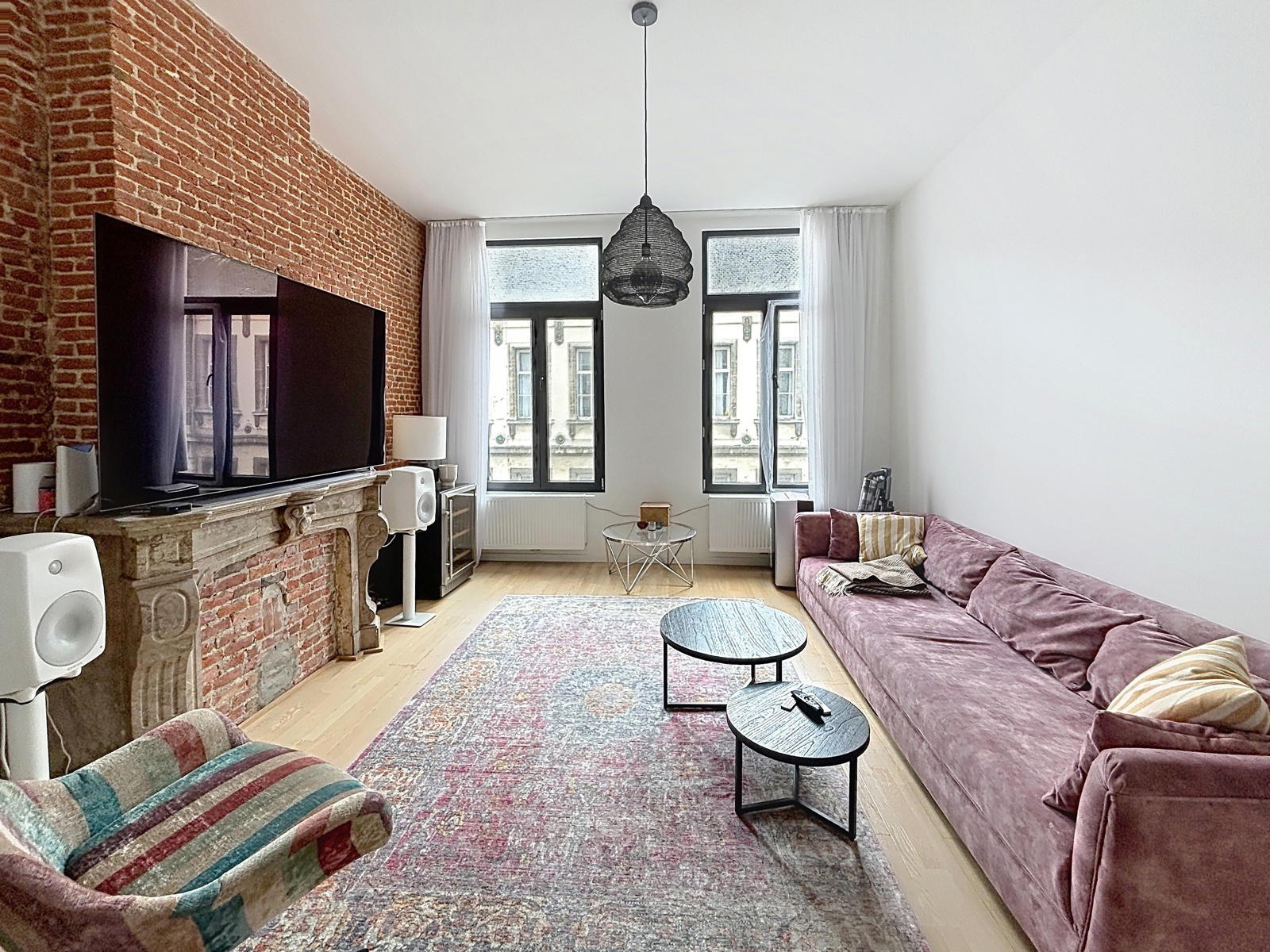 Prachtig gerenoveerd appartement met terras in centrum - foto 1