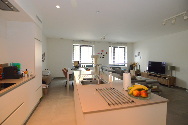Appartement met 3 slaapkamers, terras en autostaanplaats te Boortmeerbeek. - foto 4