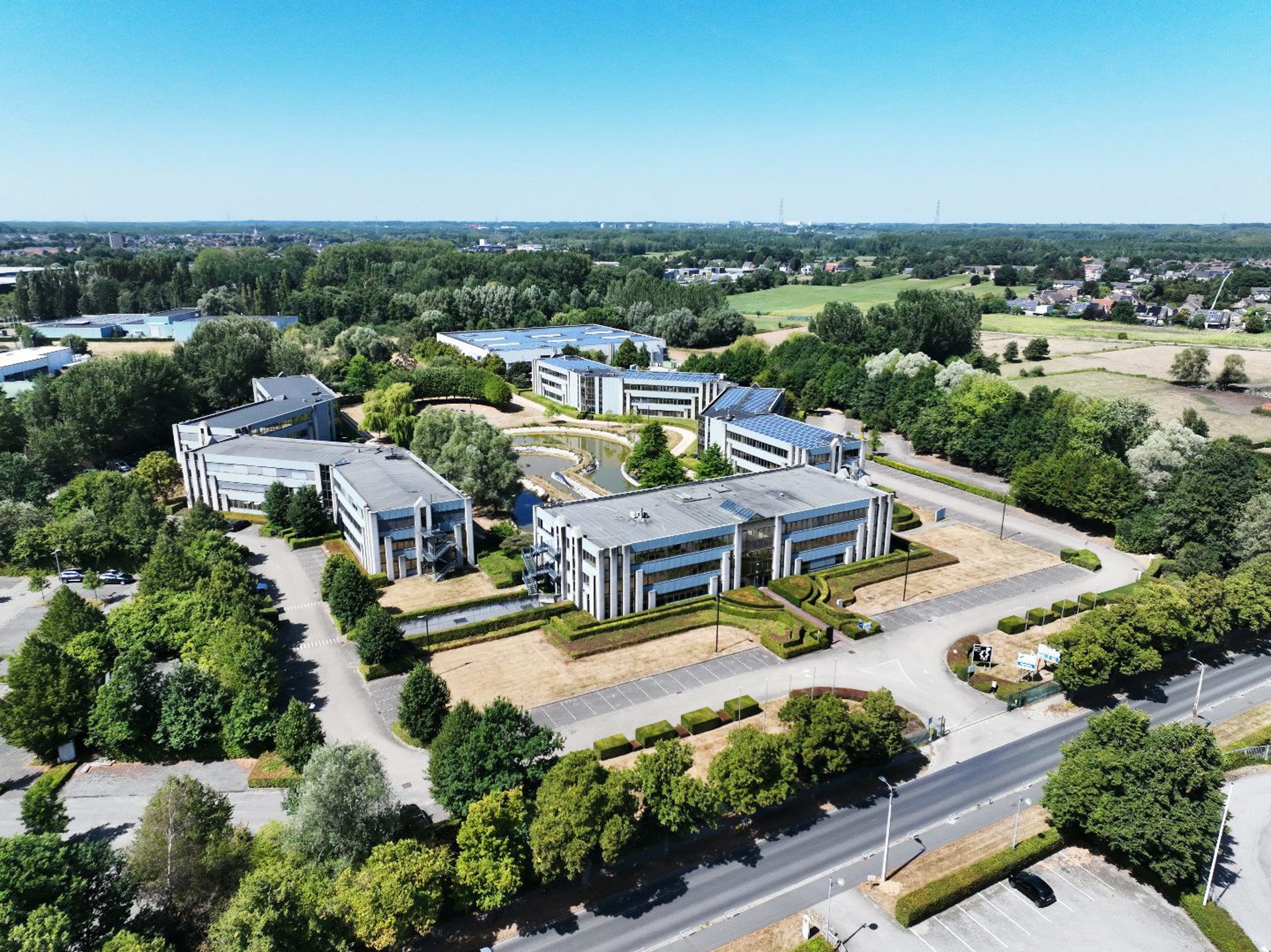 Projectgrond BTS : 4.500 m² "Cesar Business Park" te Bornem. - foto 1