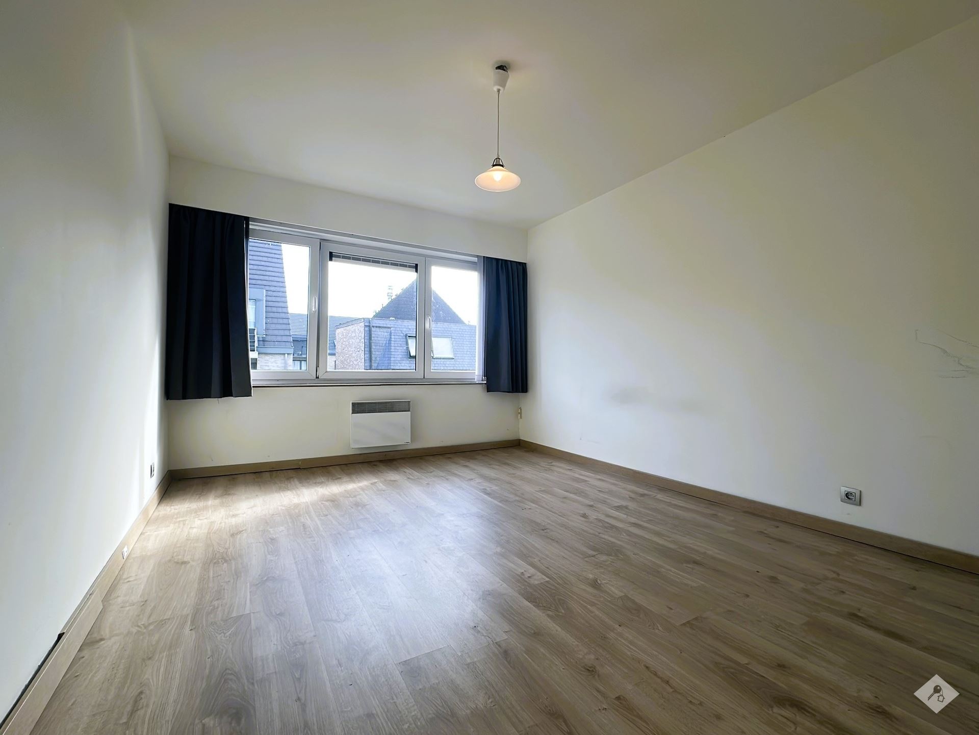 Licht en ruim 2-slaapkamerappartement met terras, zonnepanelen en airco - foto 4