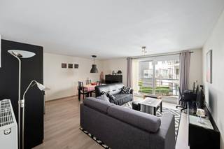 Tot rust komen in een Residentie met zicht op binnentuinen. Deze zeer ruime studio biedt u dit allemaal aan en dit in de nabijheid van de zeedijk...