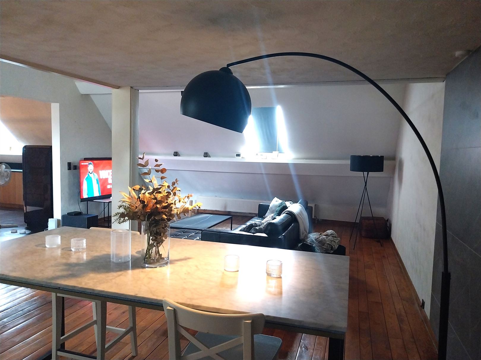 TE HUUR: Loft met mezzanine te Heusden-Zolder! - foto 5