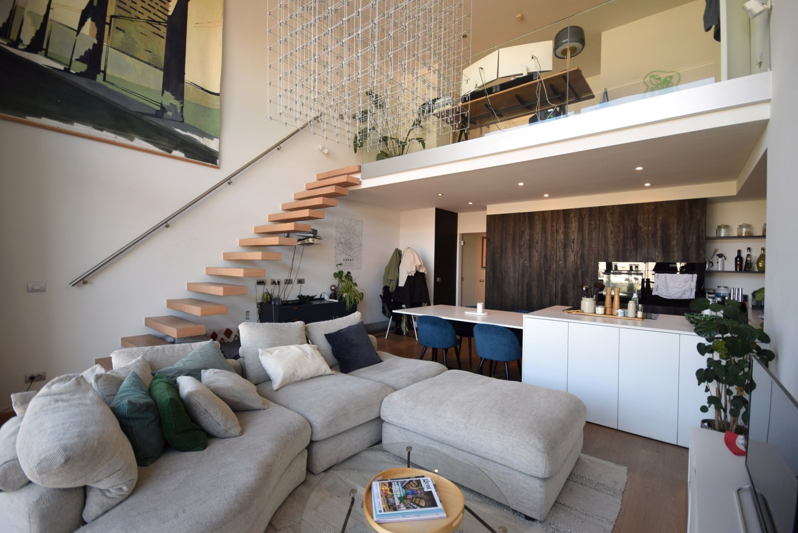 Stijlvol duplex appartement met ruim terras nabij het centrum van Gent - foto 1