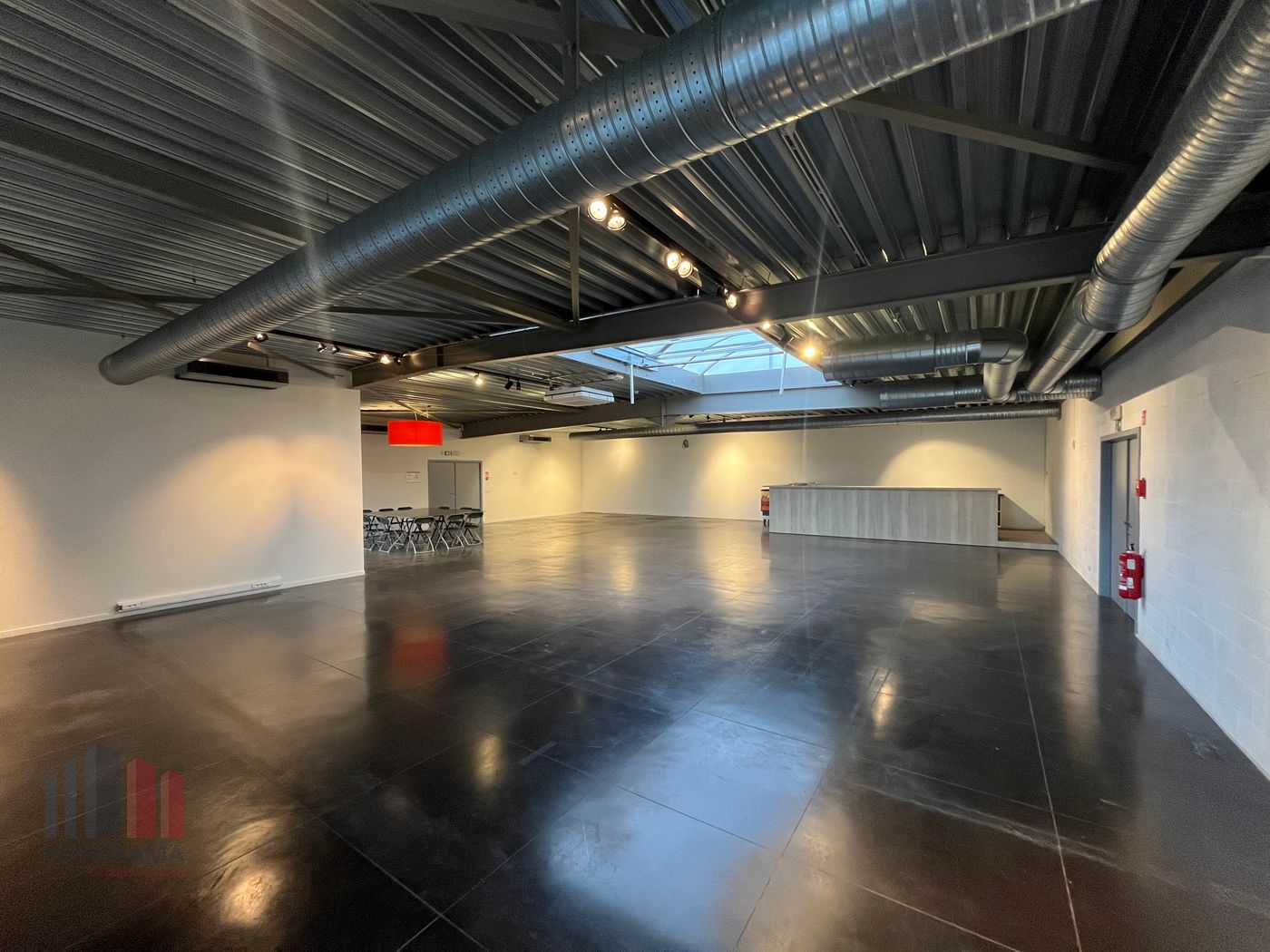 Excellently located office with storage space for rent in Melle - photo 3