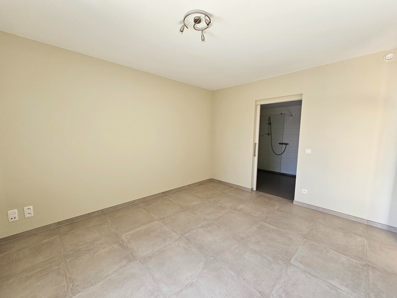 Appartement te huur in Maasmechelen met 1 slaapkamer - foto 5