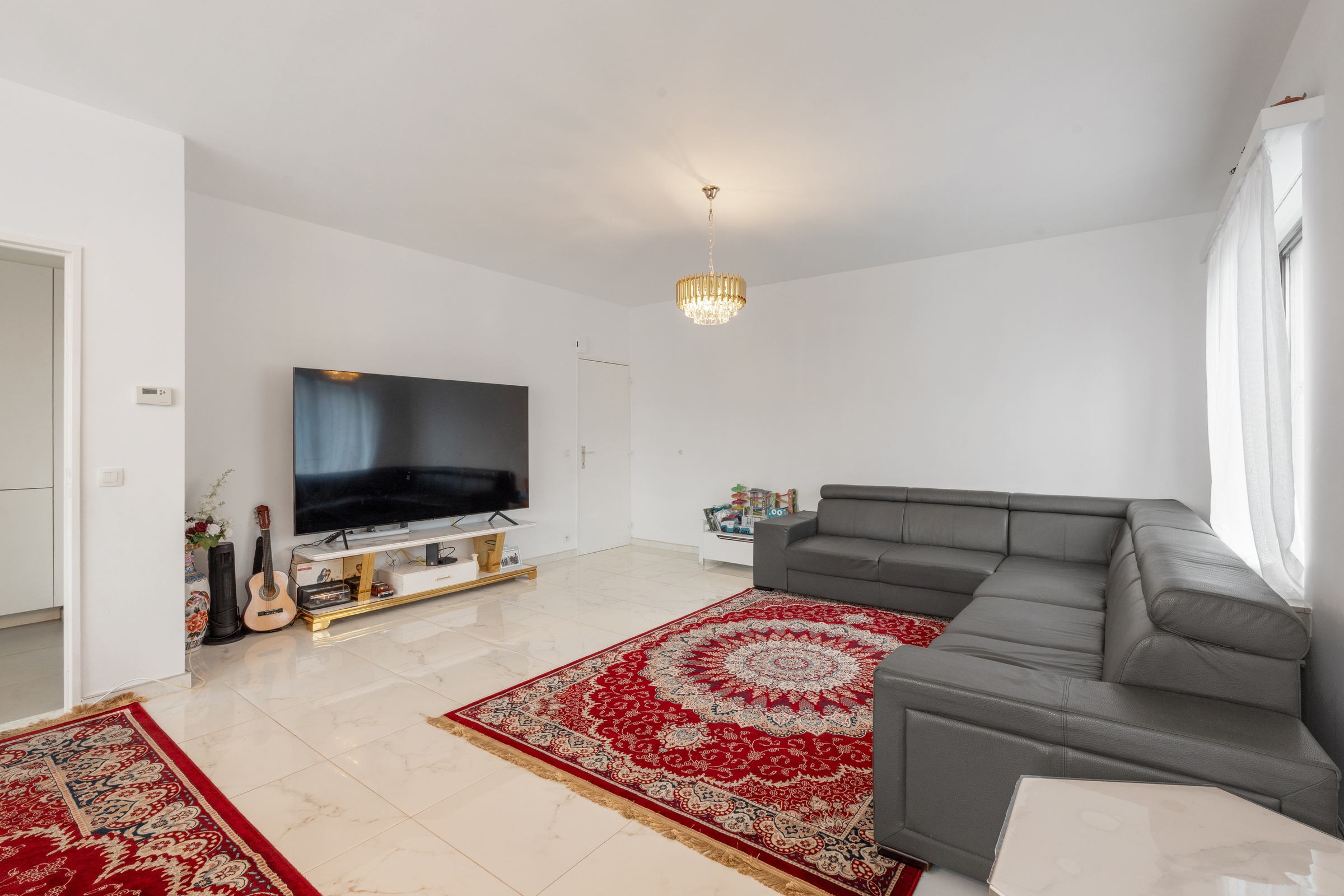 Goed onderhouden 3 slaapkamer appartement in Burcht - foto 4