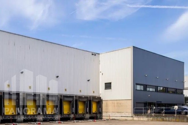 Entrepôt logistique de 9 376 m² avec bureaux À PROXIMITÉ de l'E19 - photo 5