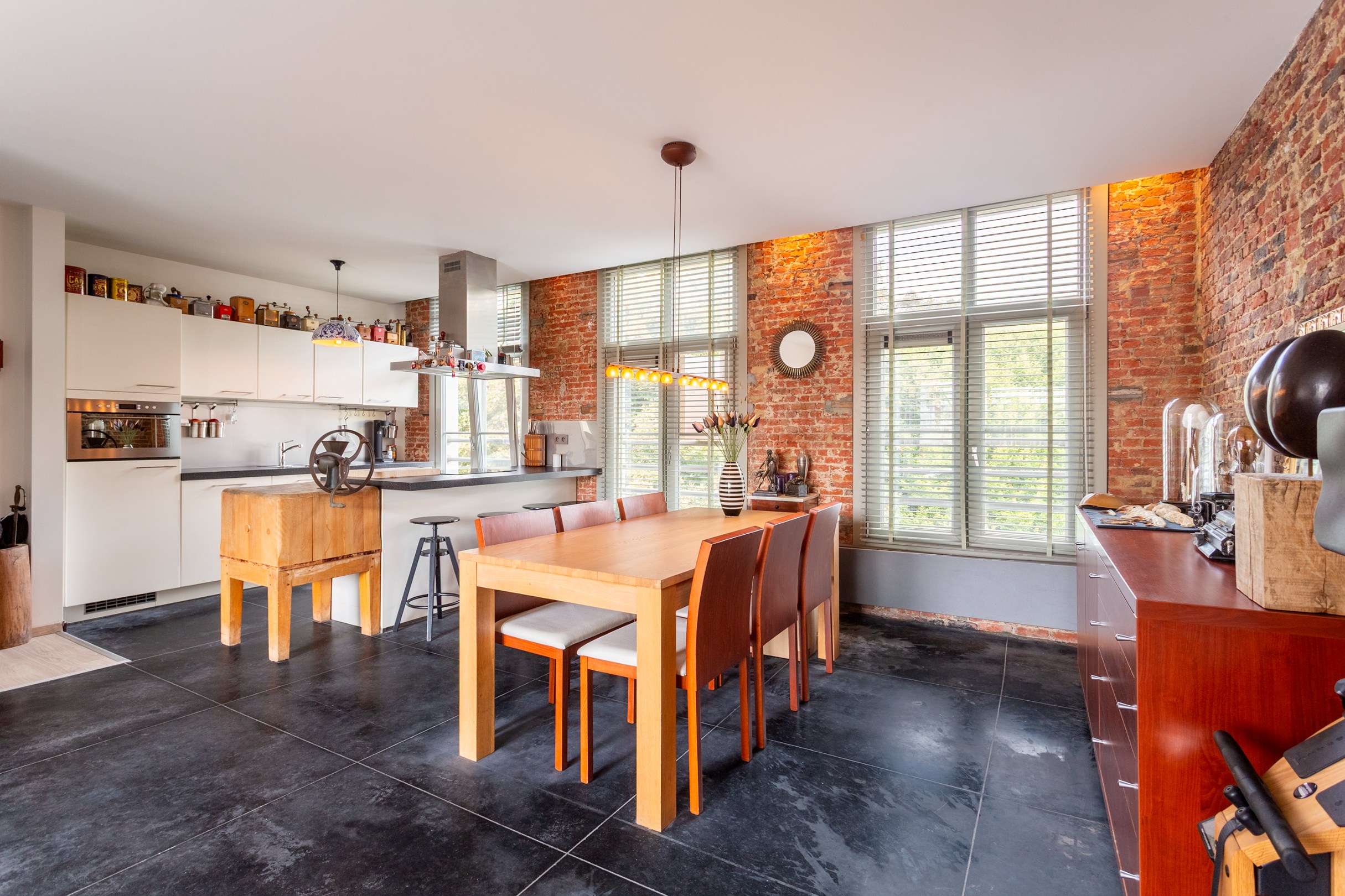 Unique duplex with south-facing terrace in the heart of Sint-Andries - photo 5