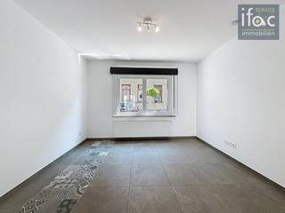 Gezellige en karaktervolle woning met aangenaam terras in het centrum van Tervuren, op wandelafstand van de markt, het park, de tramhalte,...
