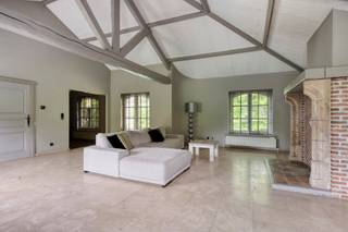 OPENDEURMOMENT MAANDAG 25 MEI VAN 10 TOT 13 UUROntdek deze sfeervolle Provençaalse villa, gelegen in een landelijke en bijzonder rustige omgeving, op...