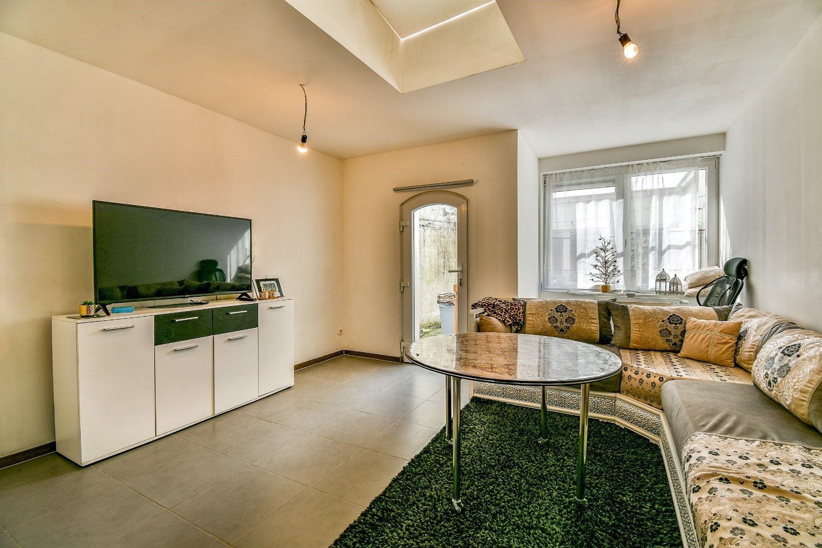 Energiezuinige woning met vier slaapkamers in centrum Roeselare! - foto 2
