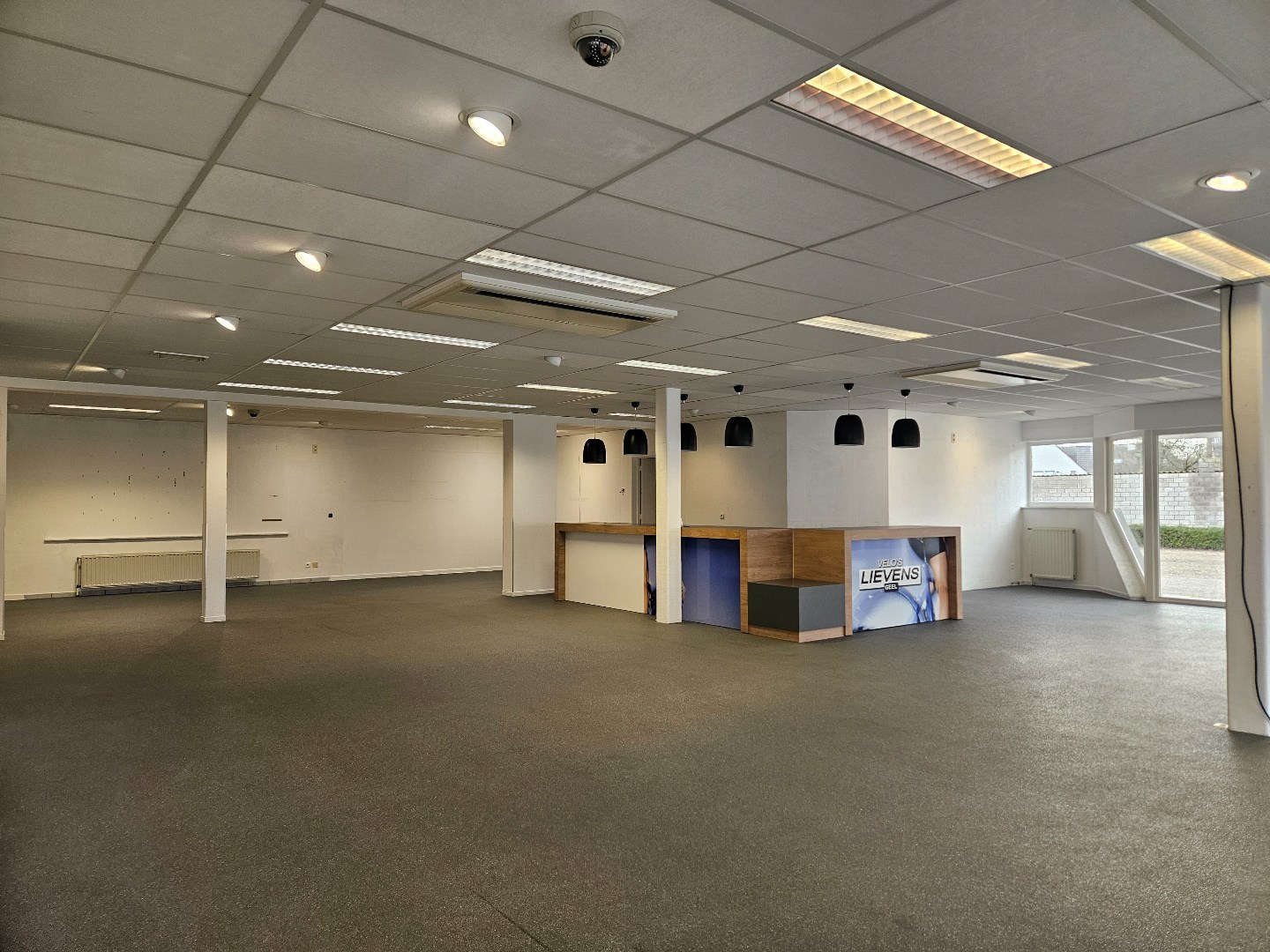 Handelspand van 459m² met diverse mogelijkheden in Geel-Larum! - foto 5