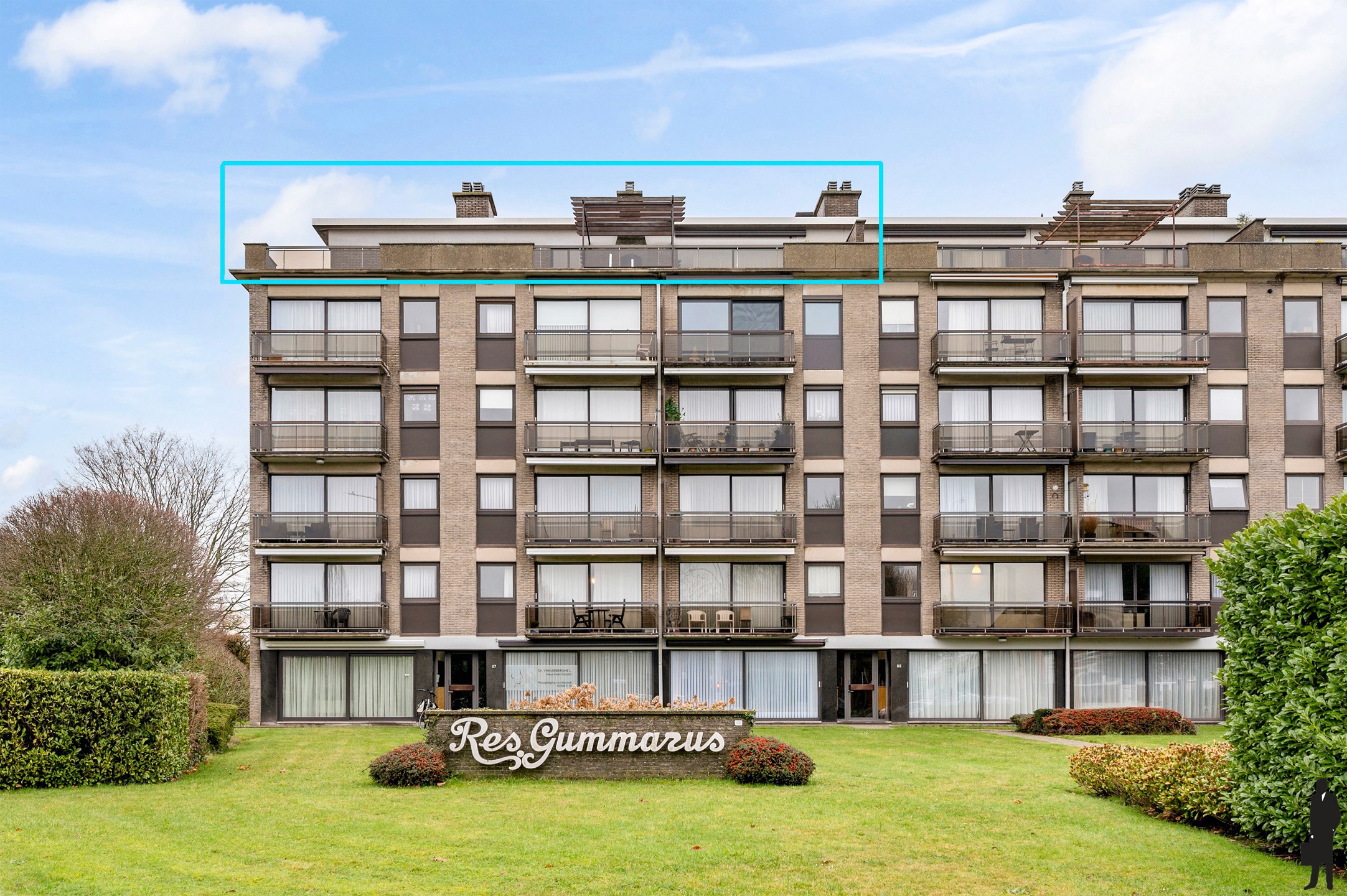 Gerenoveerde penthouse met 3 slk, P en 105m² terras te Lier - foto 1