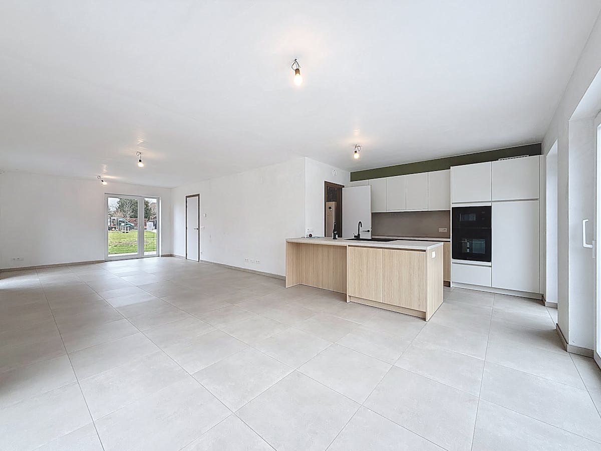 Nieuwbouwwoning te huur in doodlopende straat in Deerlijk! - foto 5