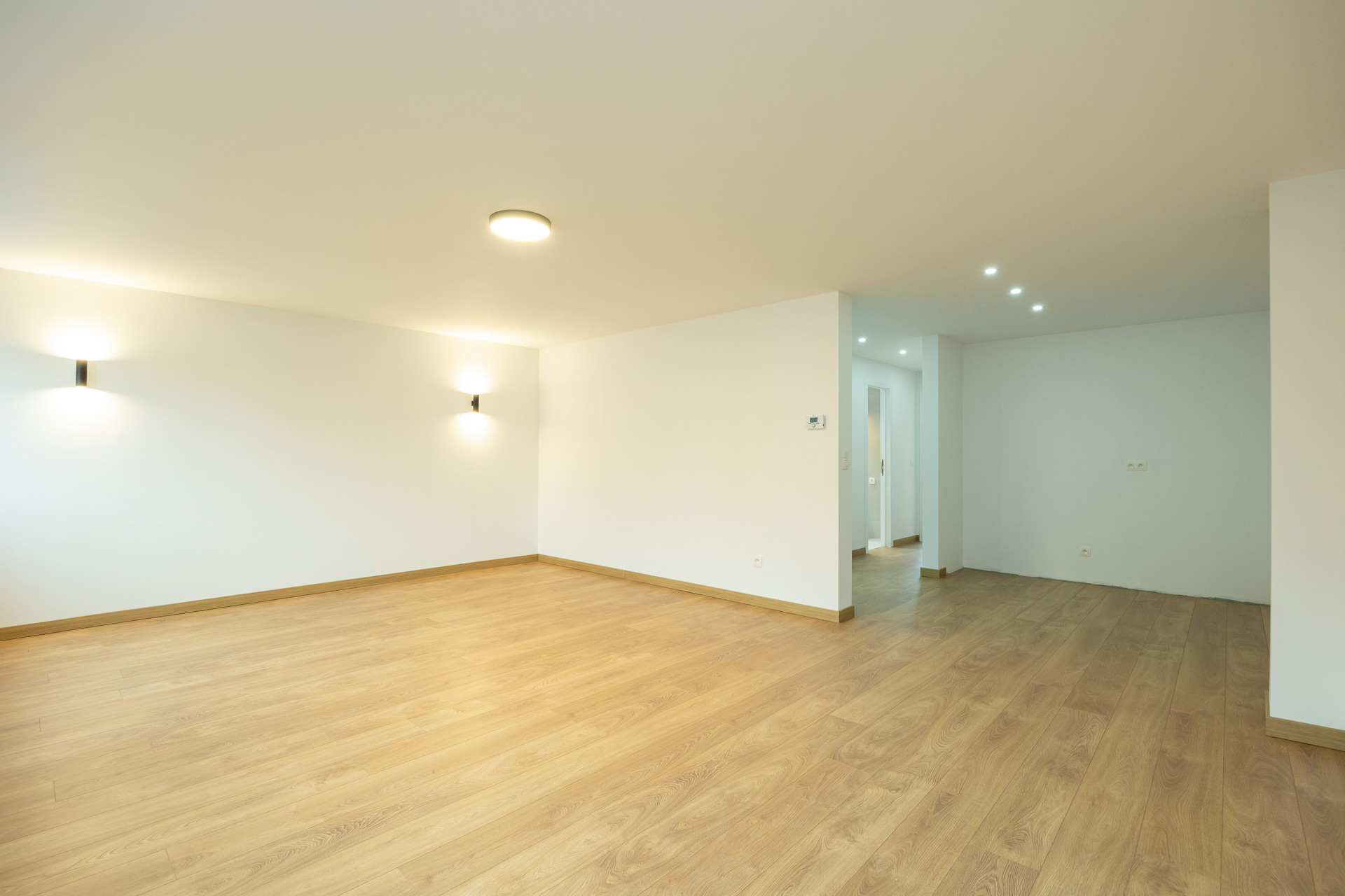 Gerenoveerd 2-slpk app. met groot terras. - foto 2