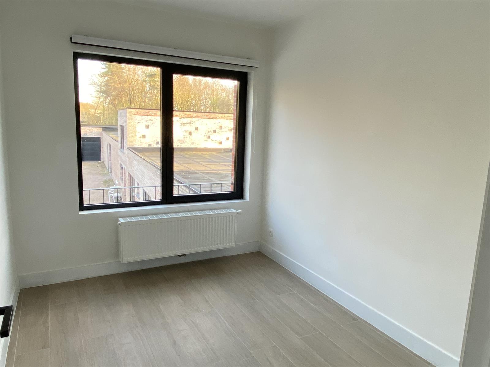 Goed gelegen appartement met 2 slaapkamers - foto 5