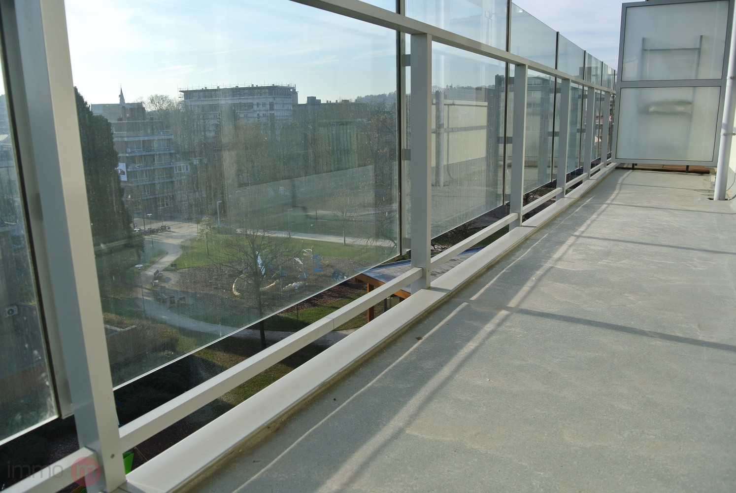Centraal maar rustig gelegen appartement met drie slaapkamers - photo 5