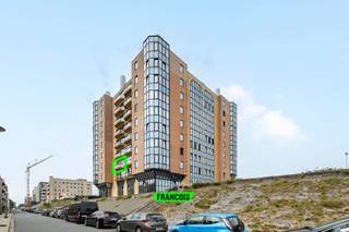 Welkom in Hydro Palace, een van de meest prestigieuze residenties op de Zeedijk van Oostende! ✨ Dit 1-slaapkamer appartement op de tweede...