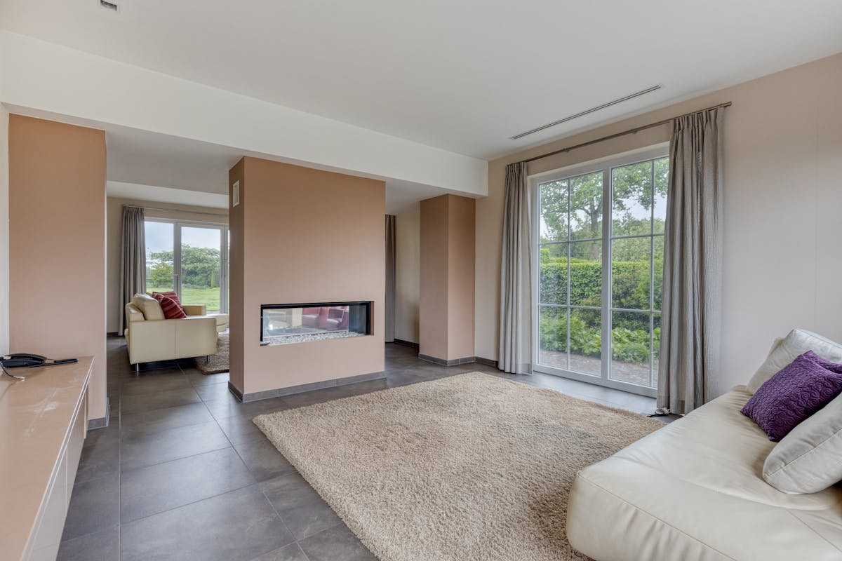Large villa with beautiful garden for sale in Essen - photo 4