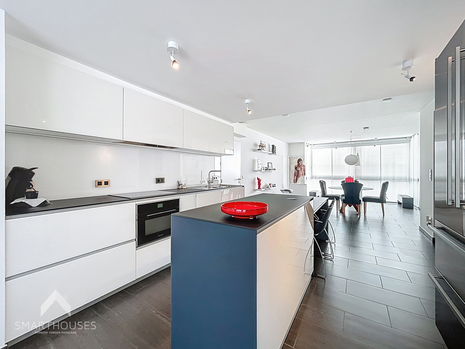 Instapklaar appartement met 2 slpks, 2 parkings en terras - foto 5