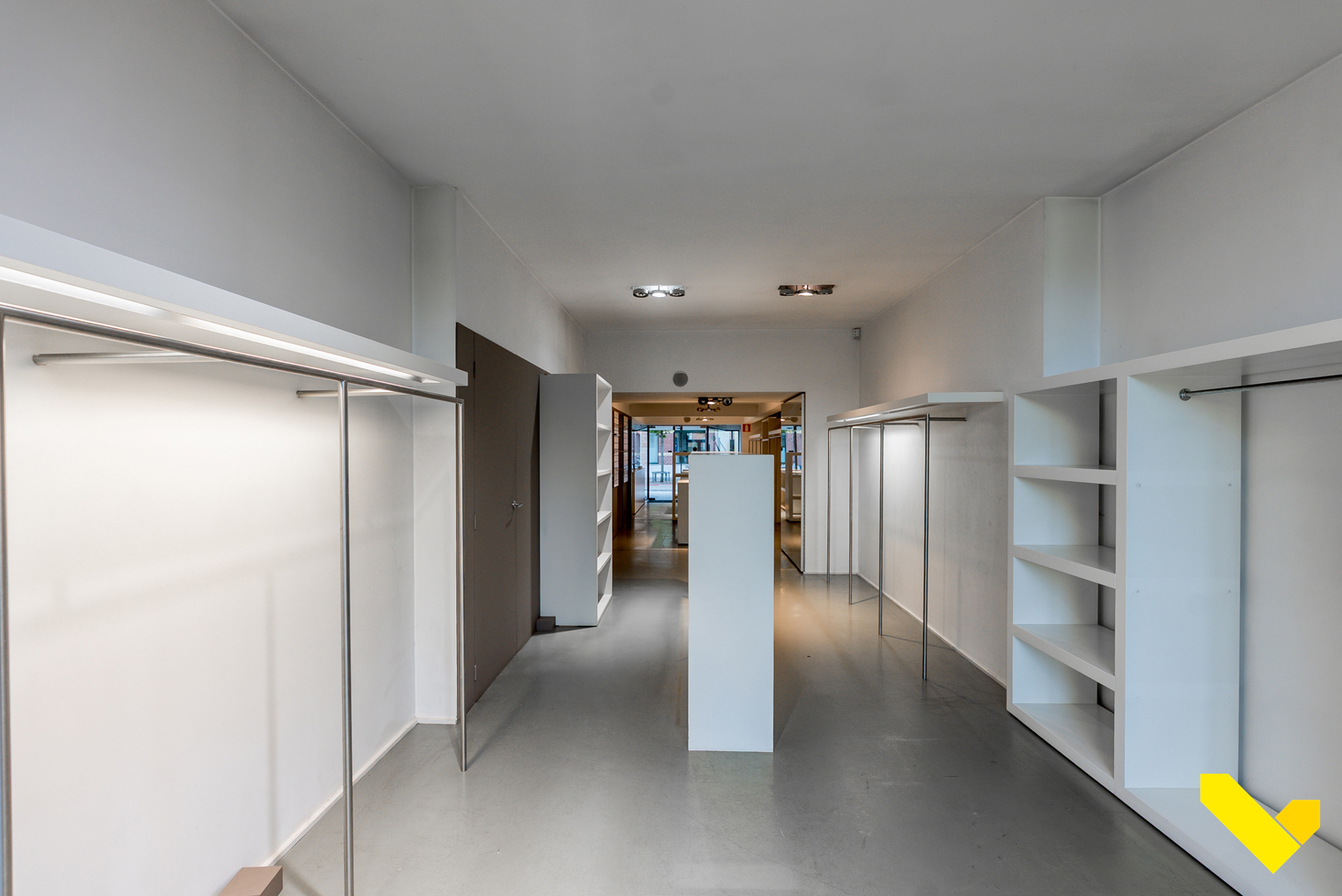 Commercial for sale in Mol - photo 3