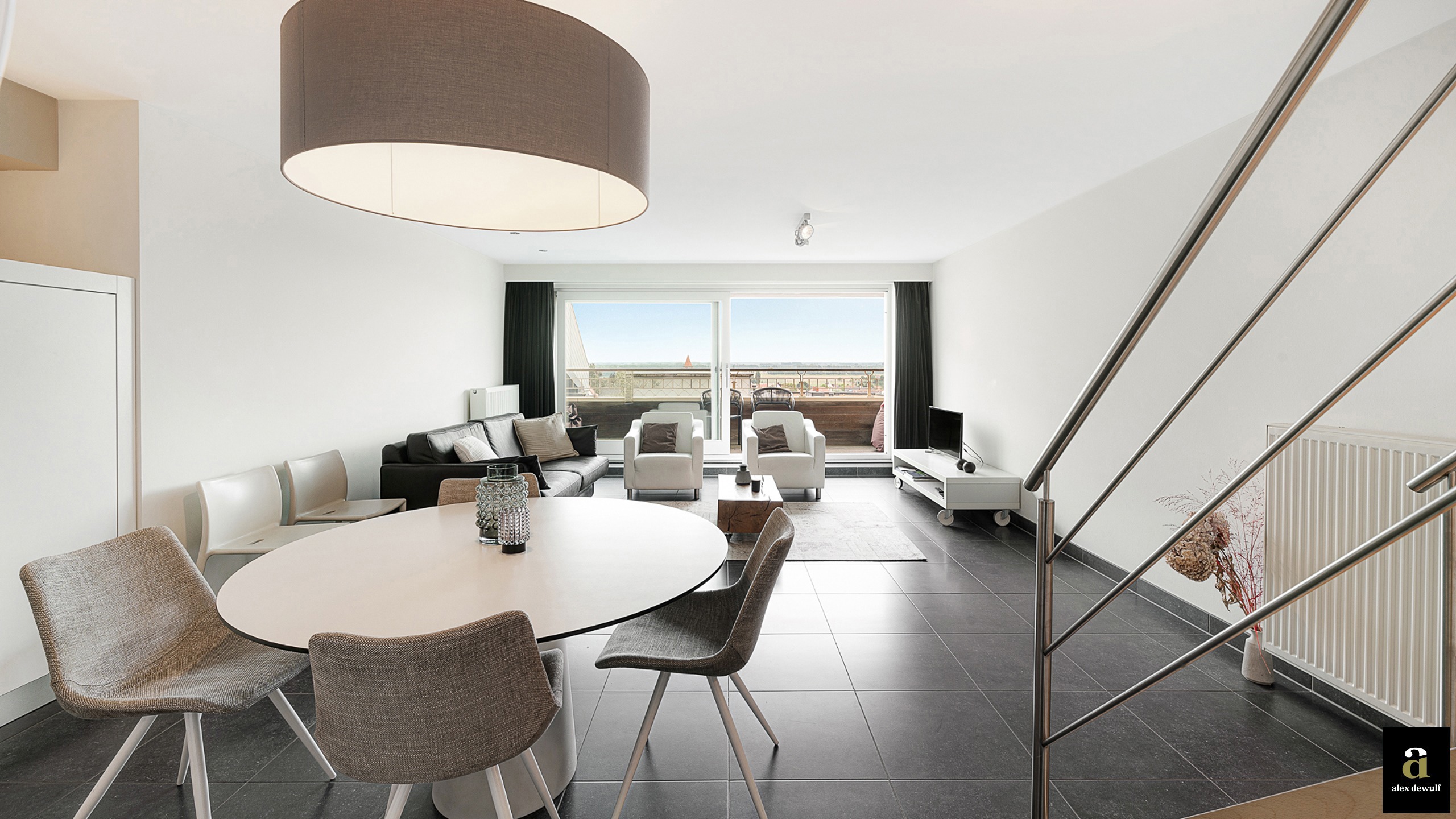 Ruim duplex-appartement en zonnig terras nabij de Zeedijk    - foto 3