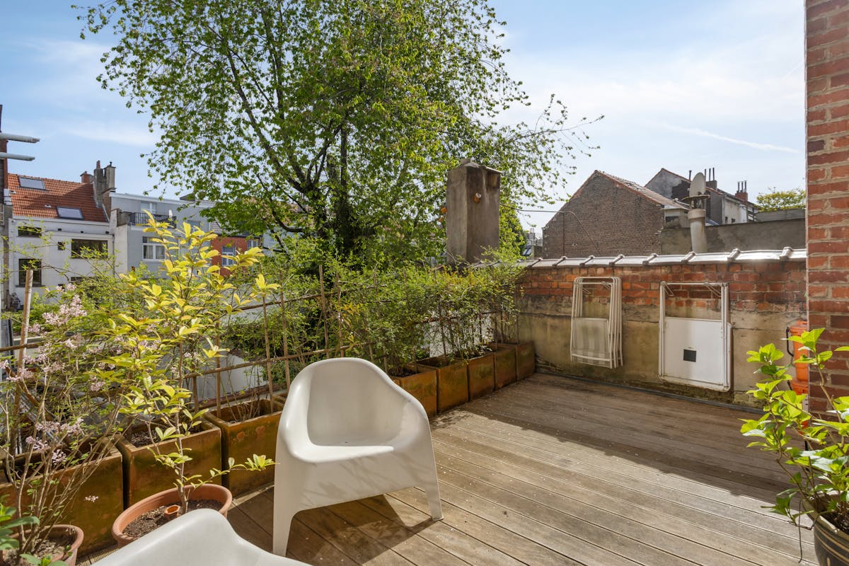 Renovated 3-bedroom apartment with terrace Ixelles - photo 1