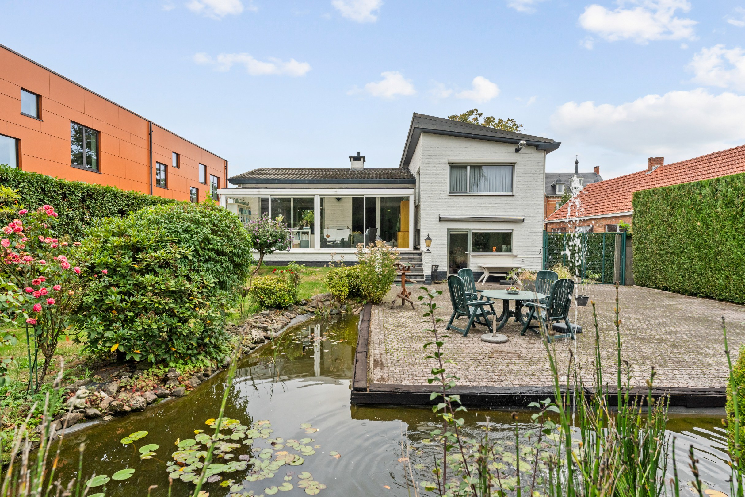 Verzorgde split-level woning met charmante tuin op perceel van +/- 1.957m² - foto 2
