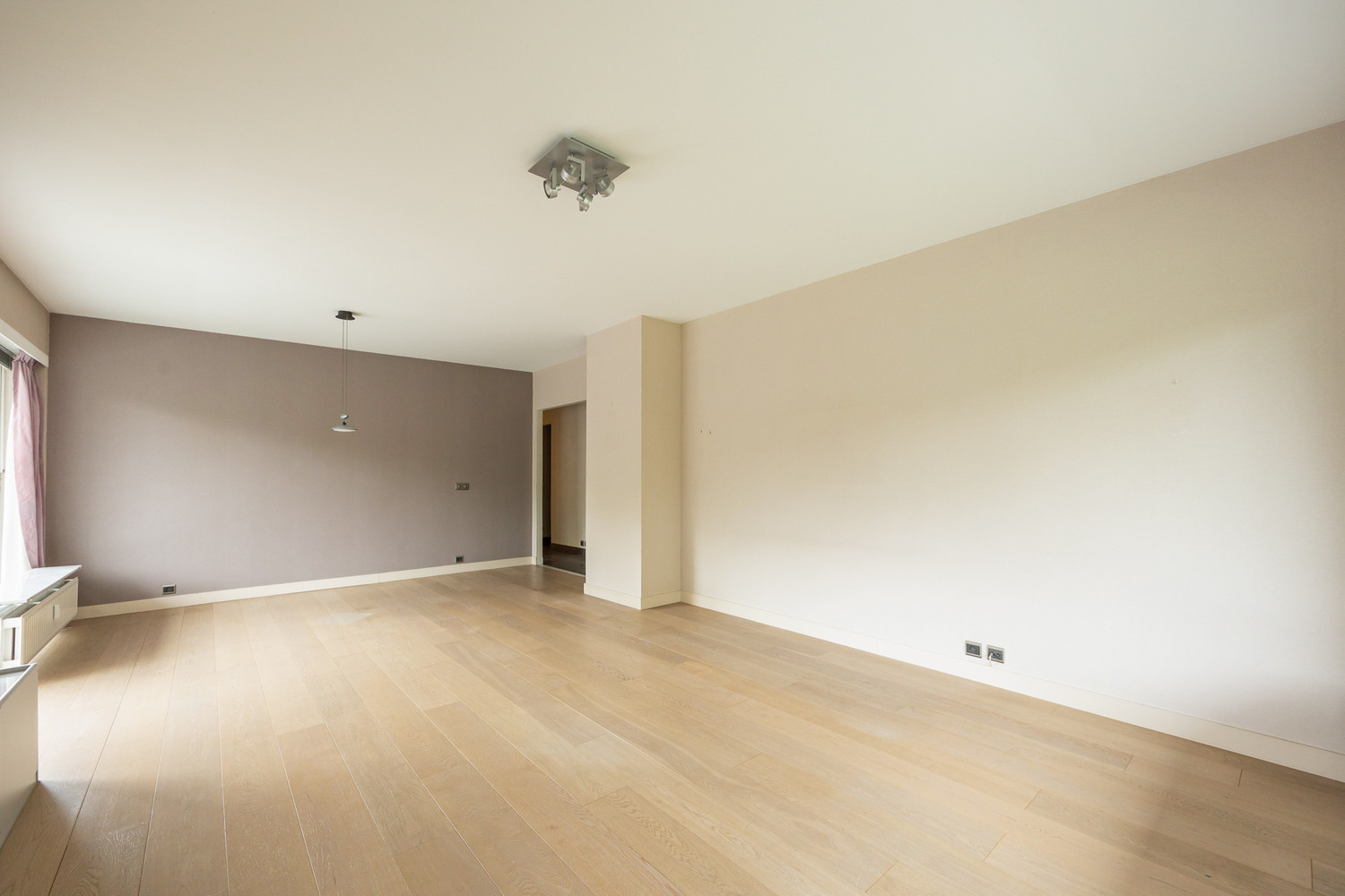 Energiezuinig (EPC B) hoekappartement met uitzonderlijke lichtinval en riant terras te Berchem - foto 4