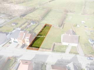 Voor meer info of een bezoek, bel 054 69 39 37 - Op een rustige en landelijke locatie in Pollare (Ninove) bevindt zich deze bouwgrond voor...