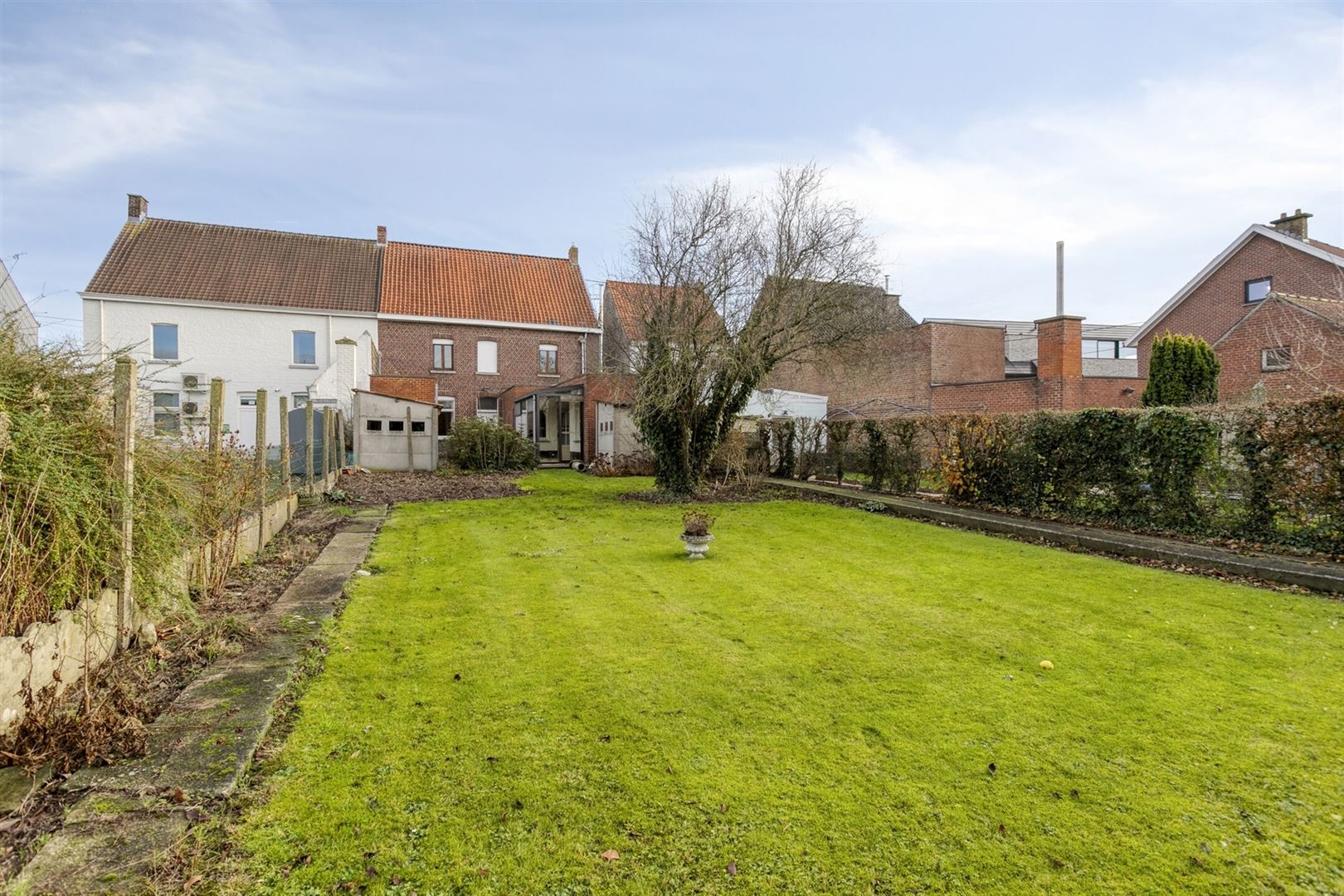 Lot van 2 renovatiepanden met uitweg en 2 garages - foto 5