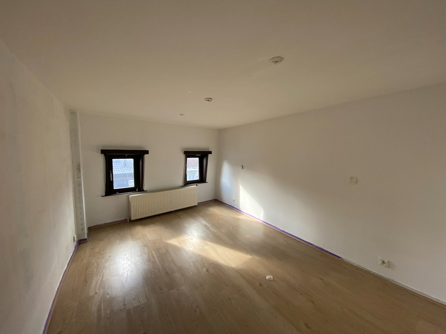 Ruim duplex appartement in hartje Sint-Eloois-Vijve! - foto 4
