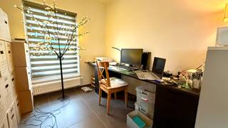 Deze instapklare en goed onderhouden woning biedt alle comfort en ruimte.Ze beschikt over een oprit met parkeermogelijkheid en een inkomhal met...