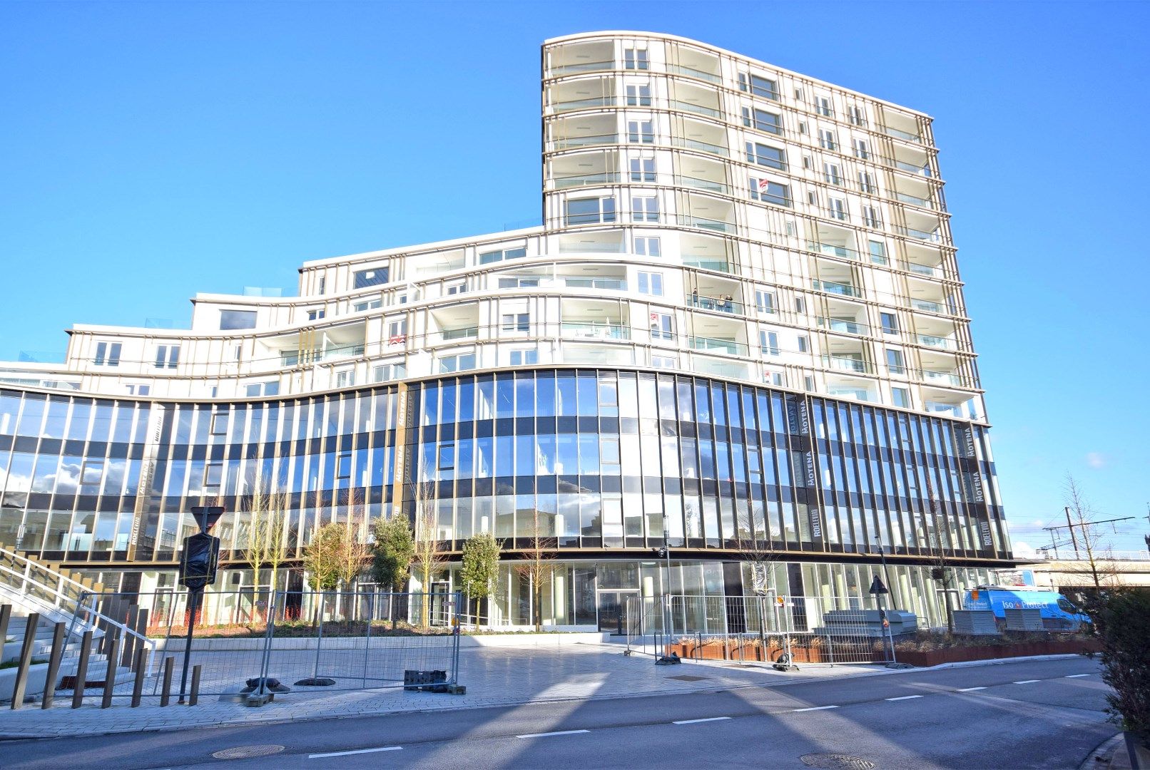 LUXE NIEUWBOUWAPPARTEMENT IN HARTJE ROESELARE - foto 1