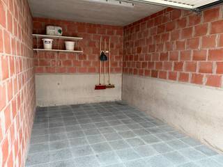 Inrijhoogte 2.13mInrijbreedte 2.24mDiepte 5,00mBreedte 2,68m...