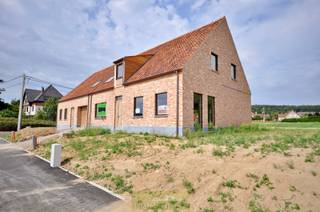 House for sale in Mont-de-l'Enclus