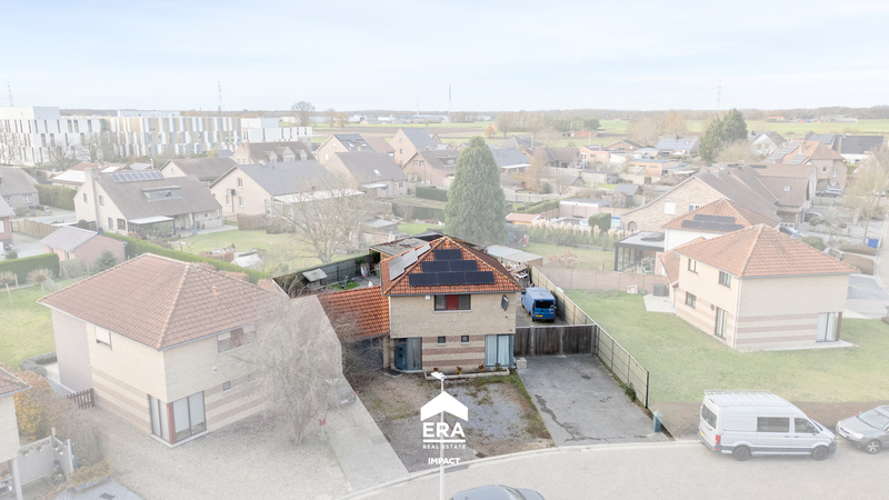 HALFOPEN WONING GELEGEN IN EEN GEZINSVRIENDELIJKE WIJK - foto 2