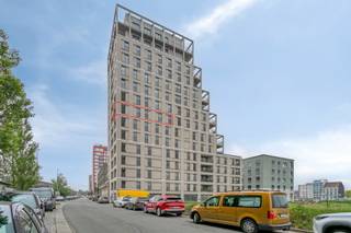 Gelegen in Residentie Pergola bevindt zich dit stijlvol appartement op de zevende verdieping van het vooruitstrevende woonproject in De Nieuwe...