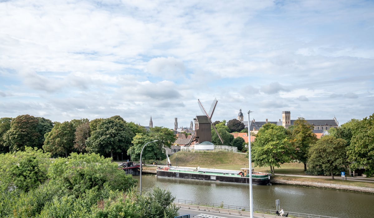 Luxurious penthouse apartment (215m² + 120m² terrace) in Bruges - photo 3