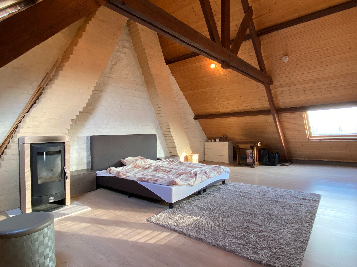 Hedendaagse woning met 5slks, tuin, vernieuwd dak, zonnepanelen,.. - foto 4