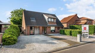 Deze prachtige woning is de ideale keuze voor wie op zoek is naar luxe, comfort en veelzijdigheid. Alle ruimtes baden in natuurlijk licht dankzij...