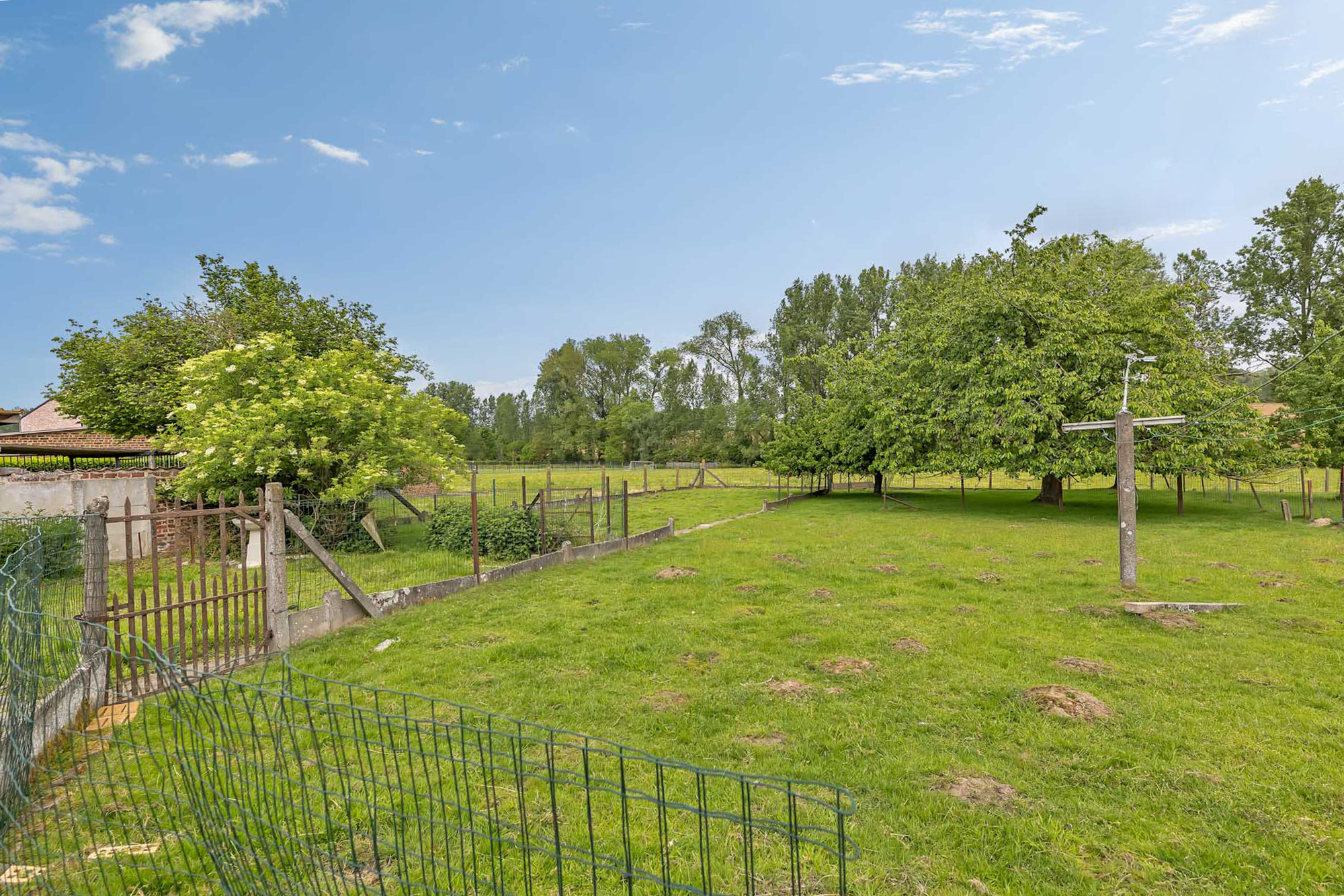 Woning op landelijke ligging met opslagplaats - foto 2