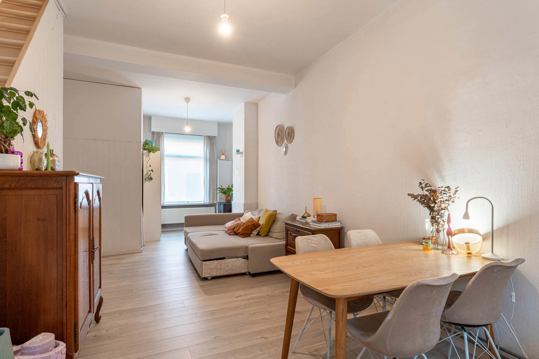 Instapklare stadswoning met 2 slpk, tuin en servitude.  - foto 5