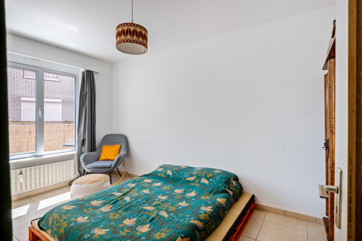 Licht, rust en stadse dynamiek ... in dit gelijkvloers hoekappartement met 2 slaapkamers komt het mooi samen. - foto 4