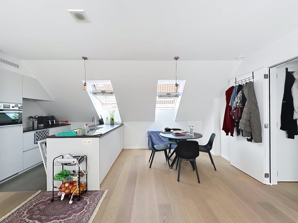 Uniek dakappartement met 1 slaapkamer te huur in Brugge centrum - foto 4