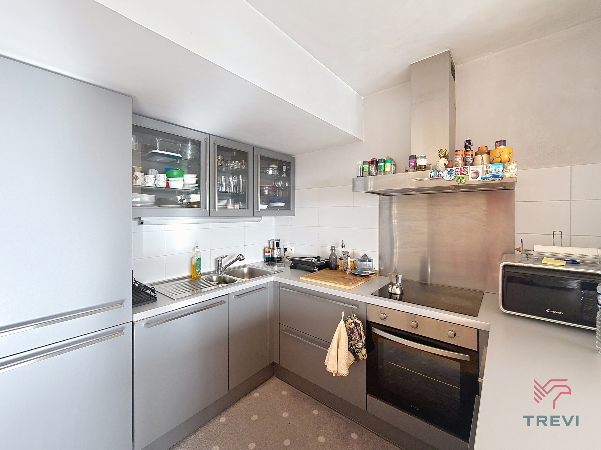 Prachtig appartement met 2 slaapkamers op de Louizalaan ! - foto 3