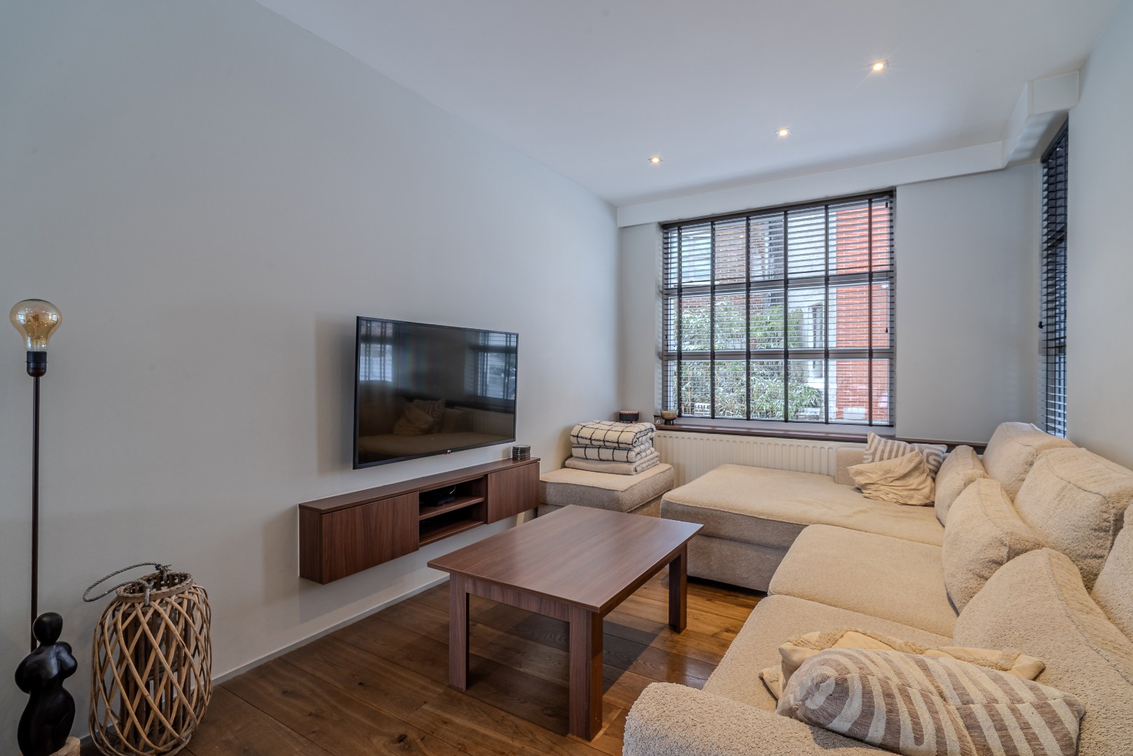 INSTAPKLARE WONING MET TUIN EN GARAGE! - foto 4