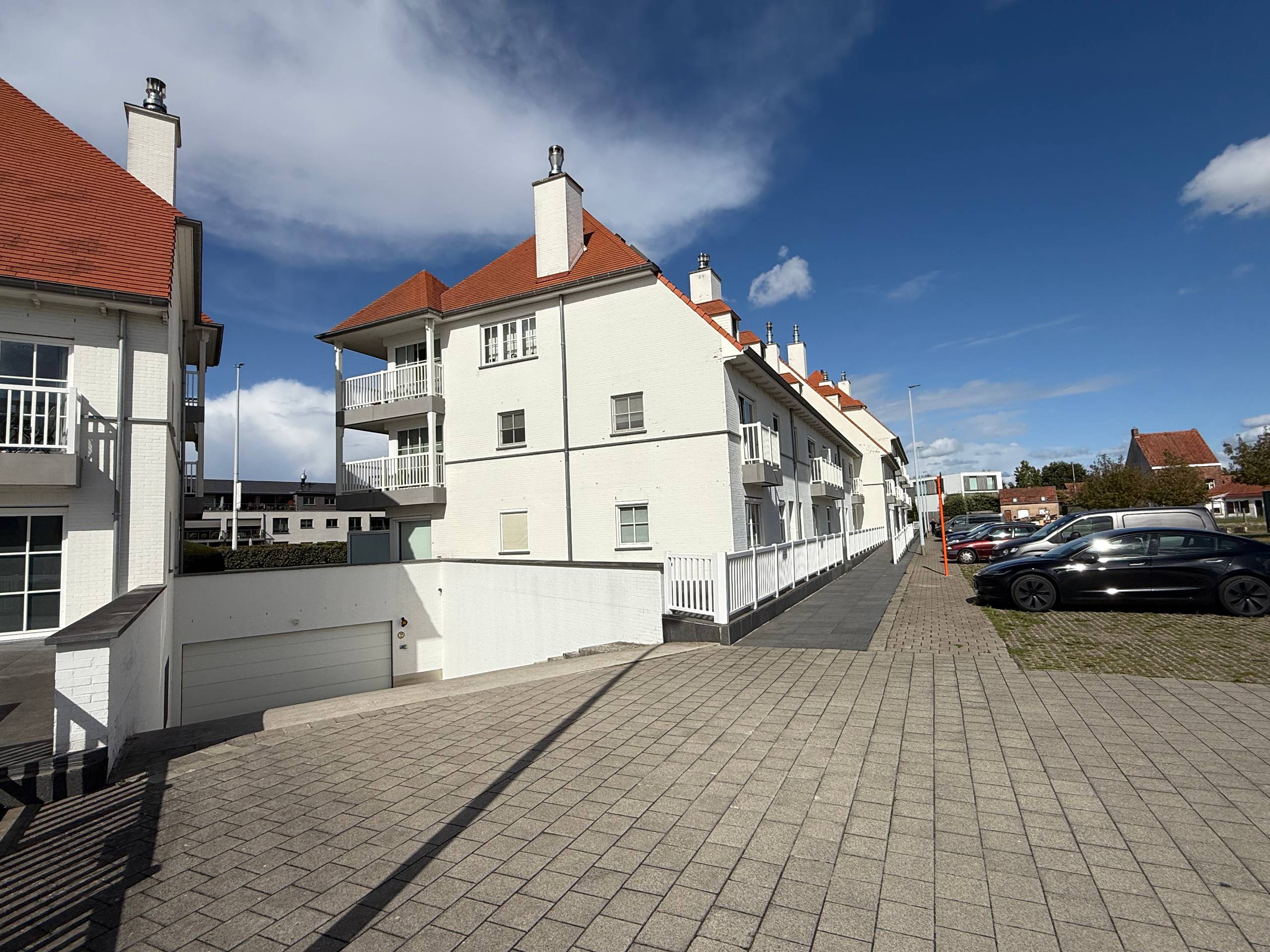 2 Ondergrondse staanplaatsen te koop in Residentie Prinsenhof te Waregem. - foto 1