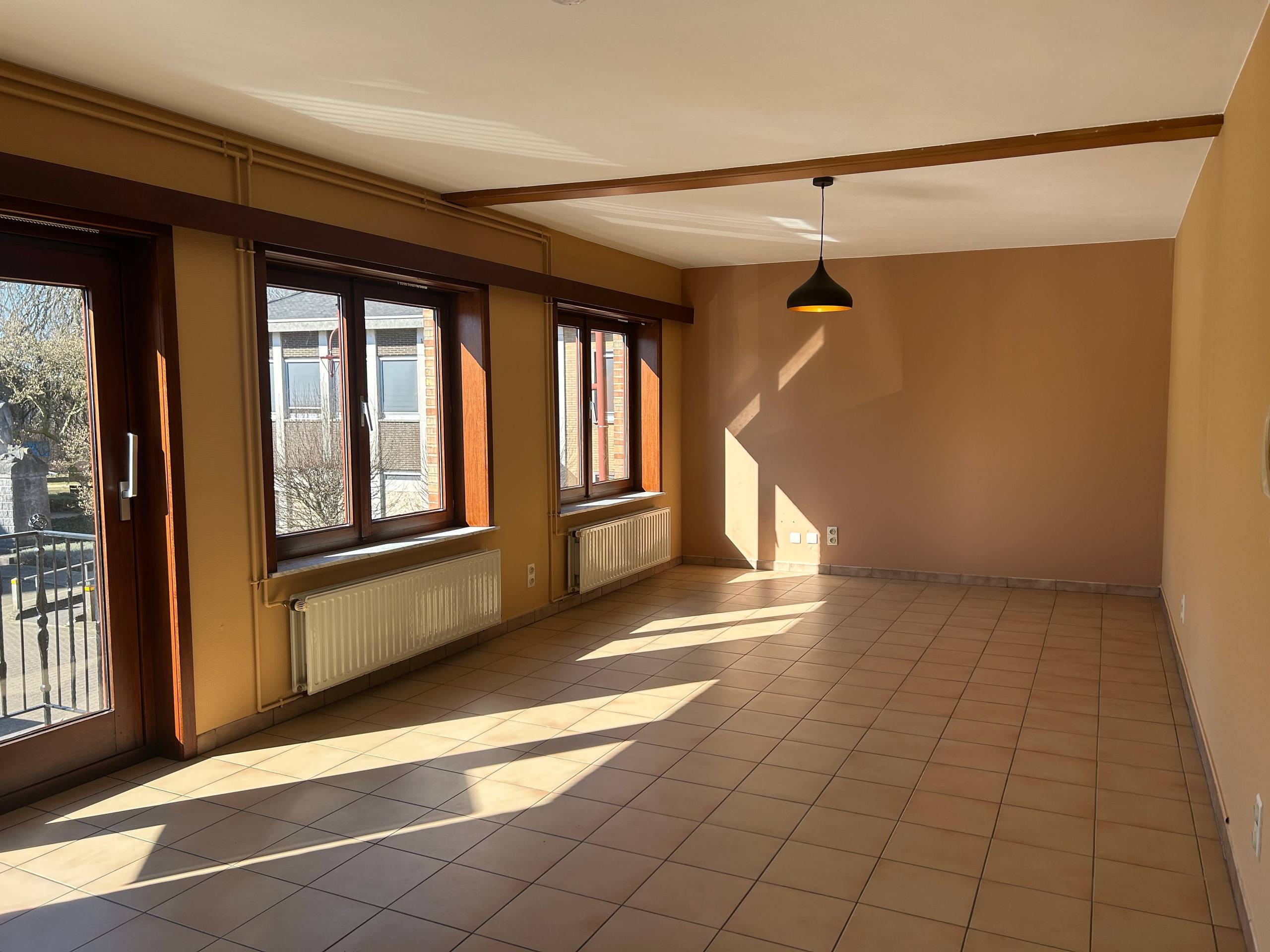 Ruim appartement met 3 slaapkamers te Aartrijke - foto 3